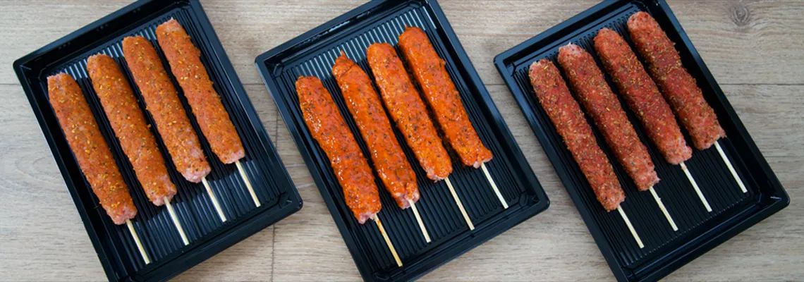 Een lekker spiesje met gehakt in een heerlijke rub of gekruide marinade wie kan daaraan weerstaan?