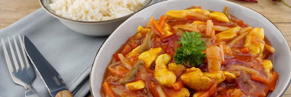 Délicatesse aigre-douce avec des légumes asiatiques et une touche typique de fines herbes orientales.