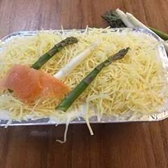 Supercombinatie van asperges en zalm.